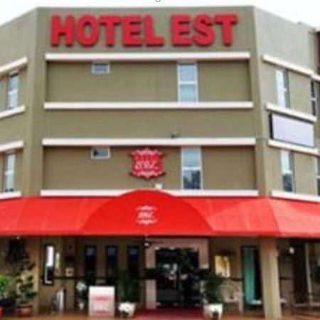Est Penang Otel Bayan Lepas Dış mekan fotoğraf